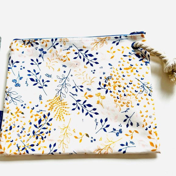 0285 NWOT BIRCHBOX WATERPROOF TRAVEL BAG POUCH WALLET BAG MAKEUP BAG - Picture 2 of 5